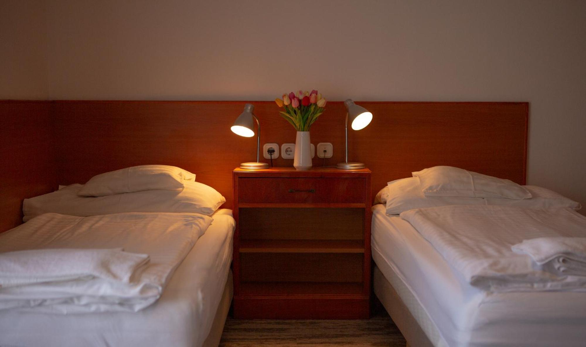 Hotel Ovit Кестели Екстериор снимка