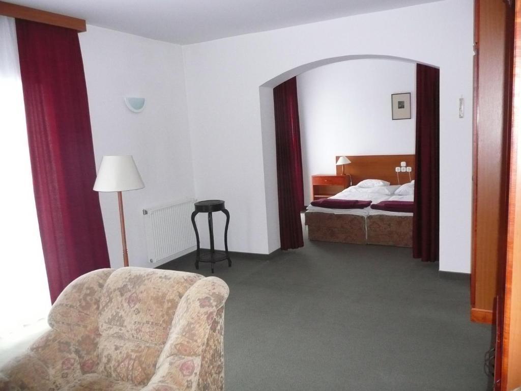 Hotel Ovit Кестели Стая снимка