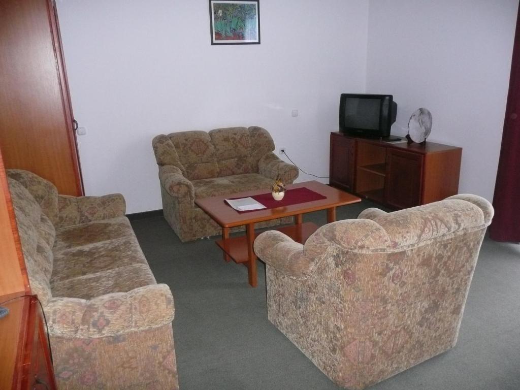 Hotel Ovit Кестели Стая снимка