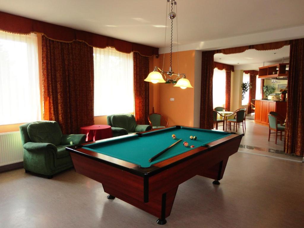 Hotel Ovit Кестели Екстериор снимка